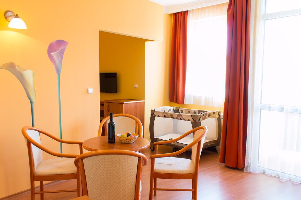 Karos Gold 813 Wellness Apartman ซาลาคาโรส ภายนอก รูปภาพ